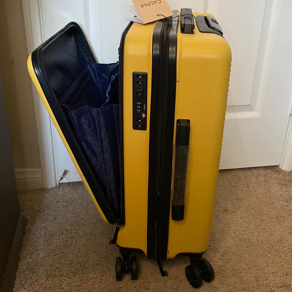 CalPak 22” Malden yellow Carry-On
